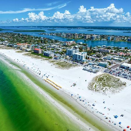 Camelot Beach Suites Clearwater Beach Exteriör bild