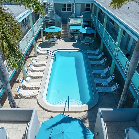 Camelot Beach Suites Clearwater Beach Exteriör bild