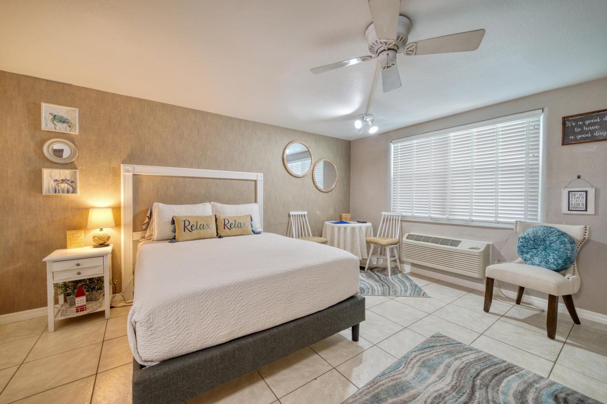 Camelot Beach Suites Clearwater Beach Exteriör bild