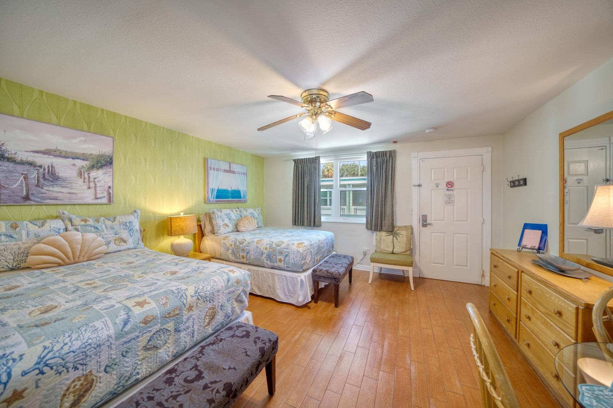 Camelot Beach Suites Clearwater Beach Exteriör bild