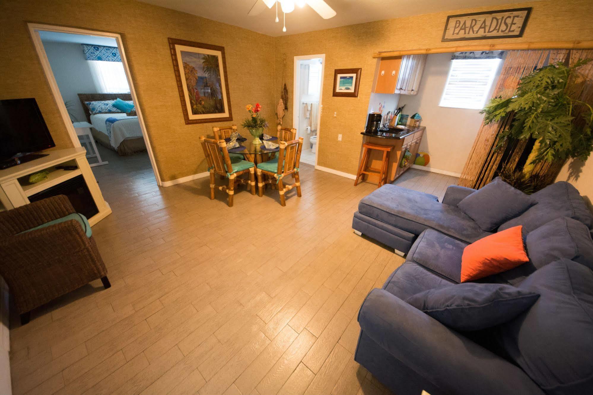 Camelot Beach Suites Clearwater Beach Exteriör bild