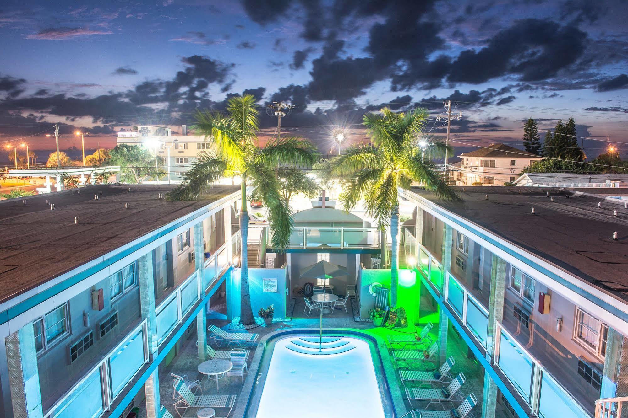 Camelot Beach Suites Clearwater Beach Exteriör bild