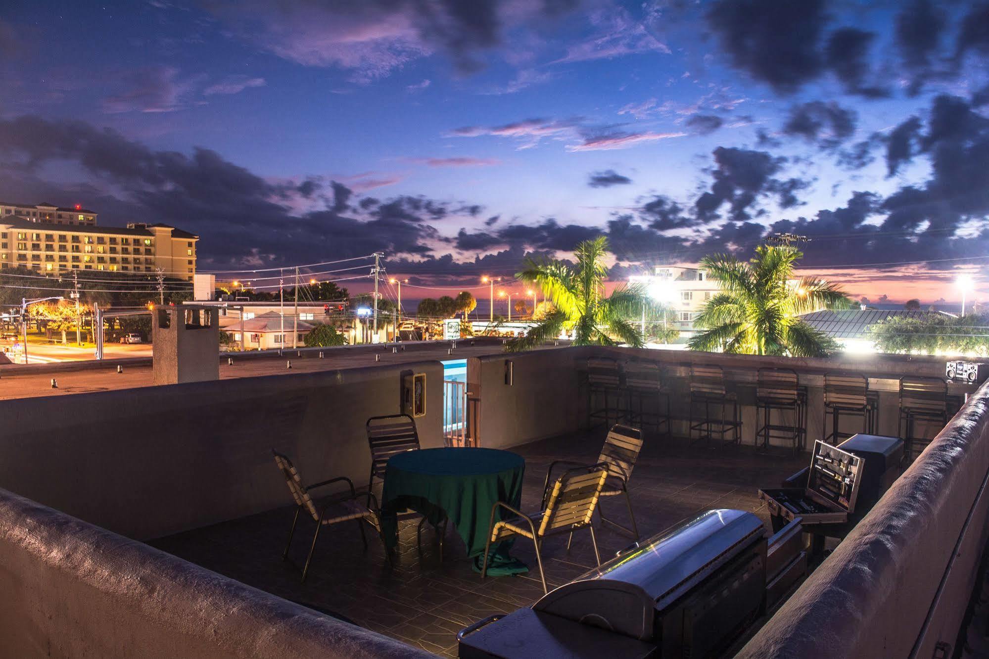 Camelot Beach Suites Clearwater Beach Exteriör bild