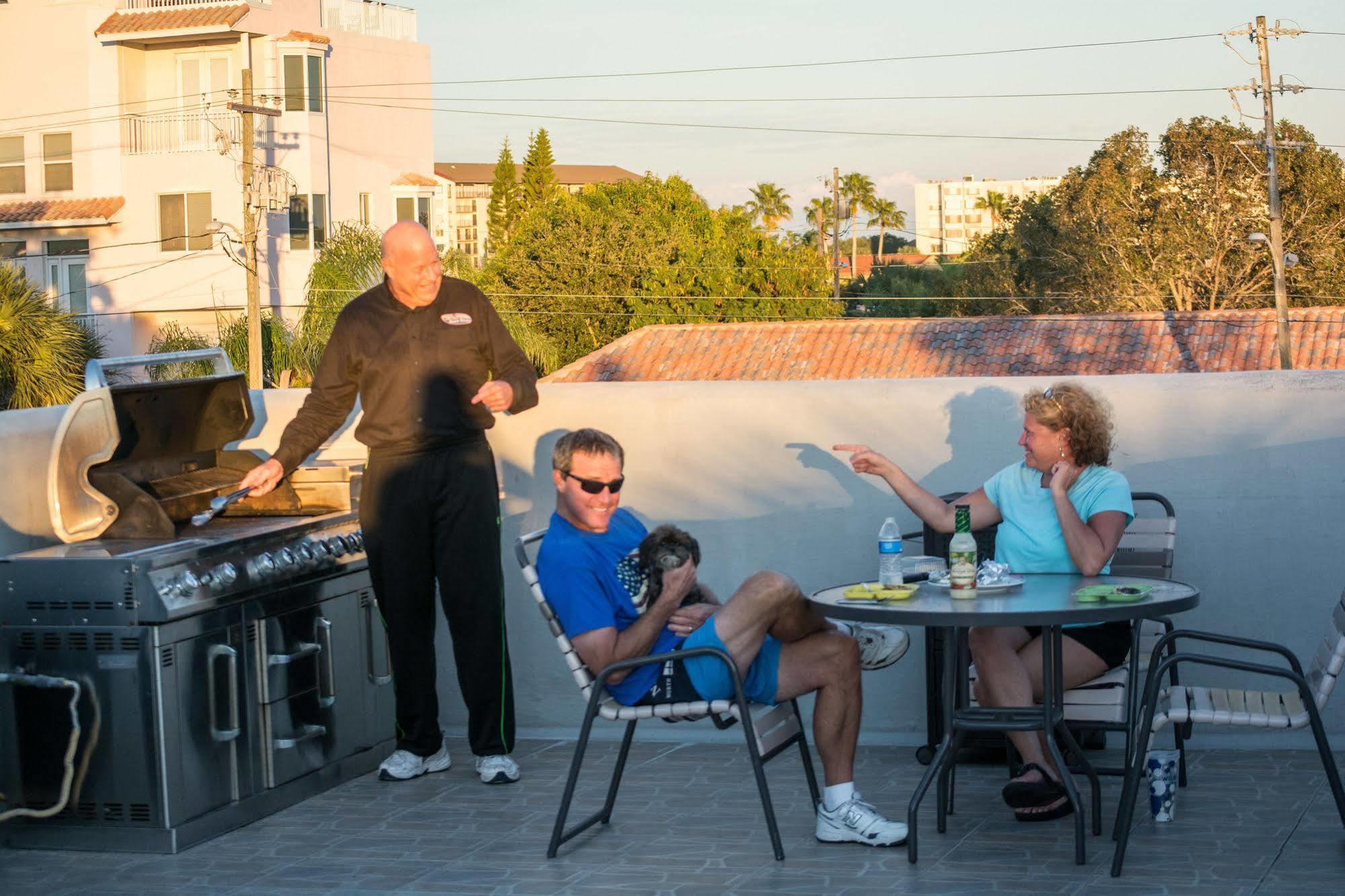 Camelot Beach Suites Clearwater Beach Exteriör bild
