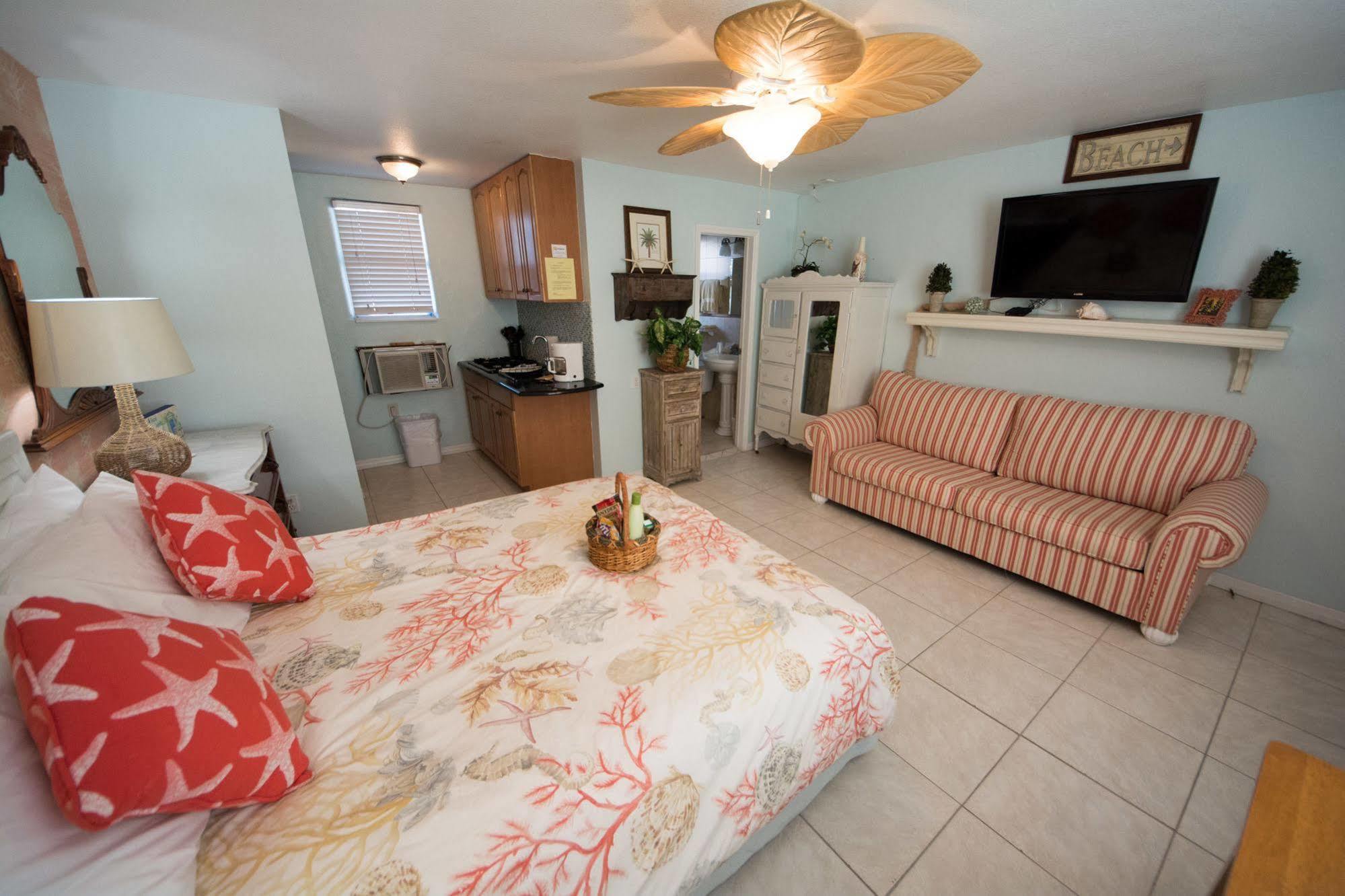 Camelot Beach Suites Clearwater Beach Exteriör bild